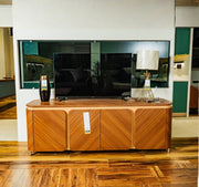 CurCon - A Modern Shoe Console Designed for Style and Functionality.