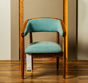 Willowrest – a timeless chair that combines natural charm with modern comfort.