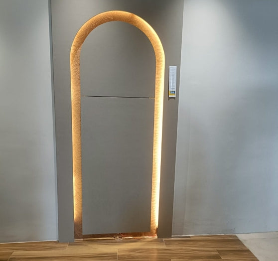 Wall Dine - A modern 5-seater designed for comfort and style.